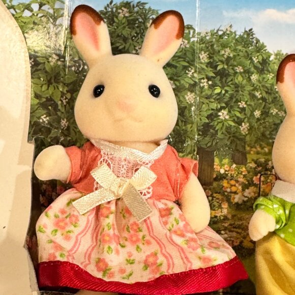 Calico Critters Chocolate Rabbit Family Figures Set New No Box - Picture 5 of 13